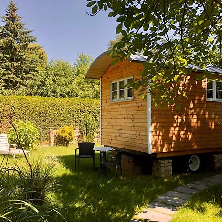 Zirkuswagen Mit Outdoor Whirlpool Und Garten Petershagen-Eggersdorf 外观 照片