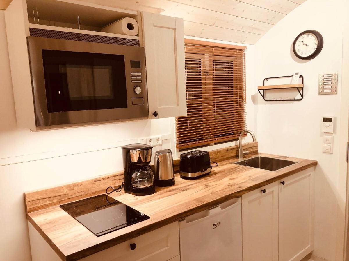 Zirkuswagen Mit Outdoor Whirlpool Und Garten Petershagen-Eggersdorf 外观 照片