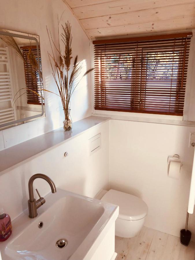 Zirkuswagen Mit Outdoor Whirlpool Und Garten Petershagen-Eggersdorf 外观 照片
