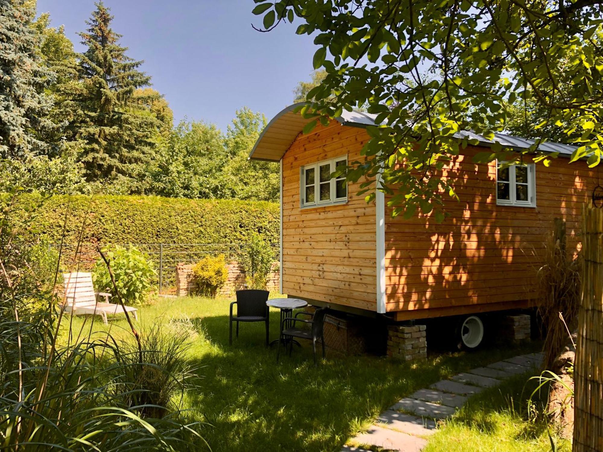 Zirkuswagen Mit Outdoor Whirlpool Und Garten Petershagen-Eggersdorf 外观 照片